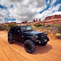 К Jeep Wrangler приложили годовой пропуск в национальные парки США