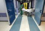 Страховая компания отказалась оплачивать лечение американцу, страдающему от рака груди 