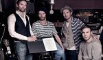 10 современных песен над которыми плачут мужчины